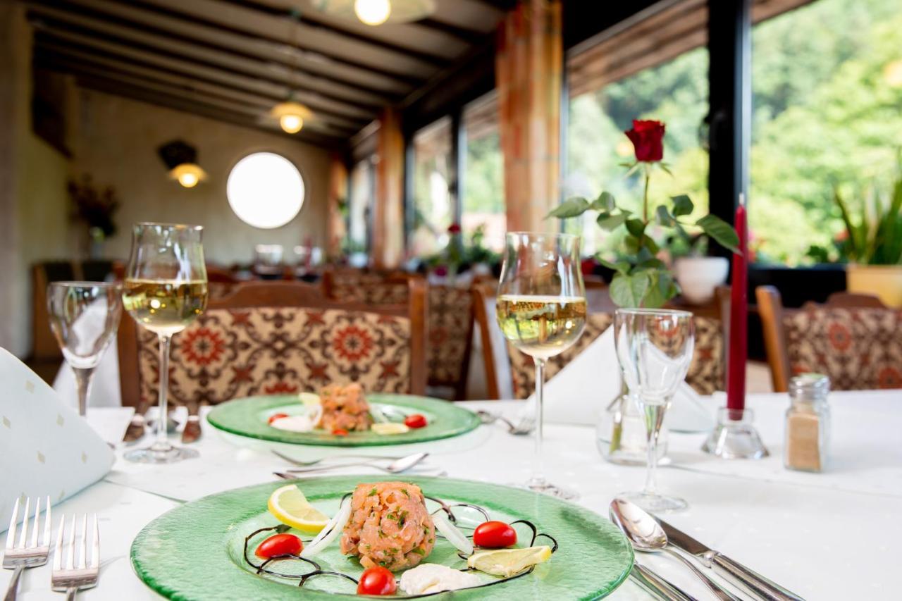 Hotel Restaurant Haus Waldesruh 에펜브룬 외부 사진